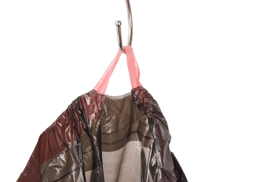 HDPE 플라스틱으로 만든 밧줄이 있는 쓰레기 봉지 주문 받아